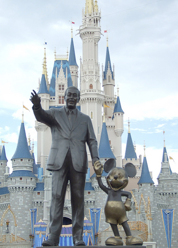 waltmickeystatue