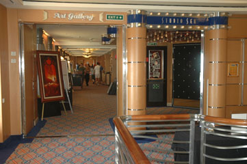 art-gallery-side-entrance-to-studio-sea