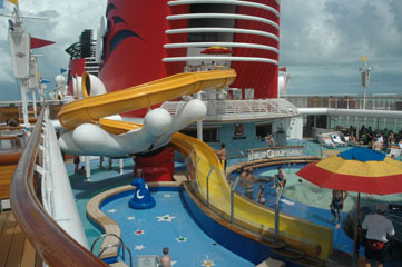 mickeys-childrens-pool-2