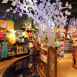 080811_NF_ExpoDisneyStore_feat